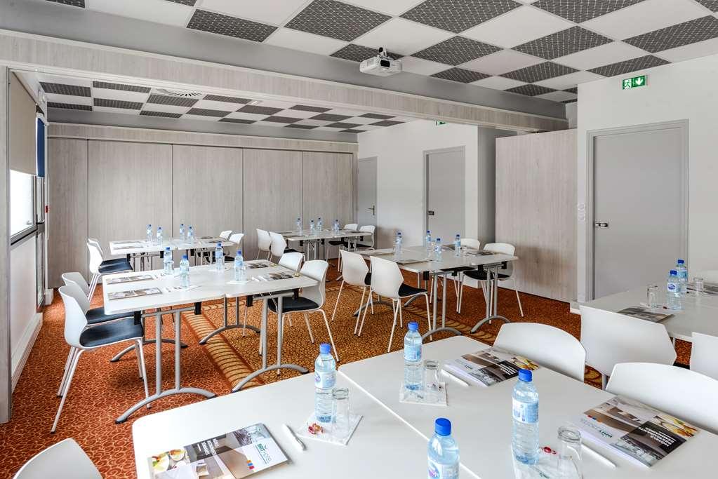 Brit Hotel Rennes Cesson Instalações foto